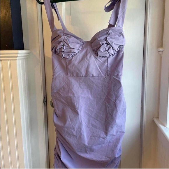 PrettyLittleThing Lilac Mini Ruched Dress - Picture 1 of 4